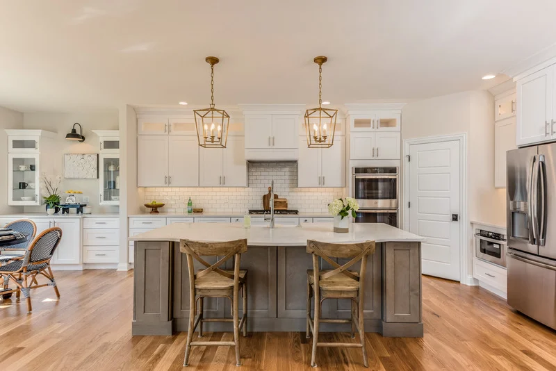 Modern Kitchen with lighting in North Vancouver